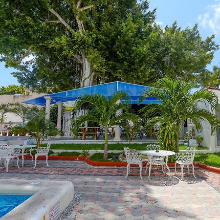 Hotel Maria De Lourdes Cancún Exterior foto